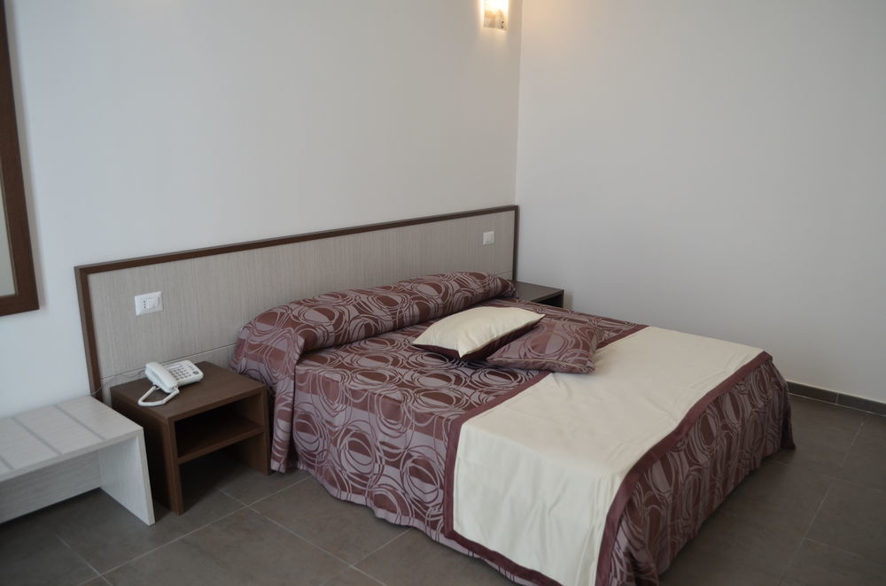 Hotel Eubea 레조디칼라브리아 외부 사진